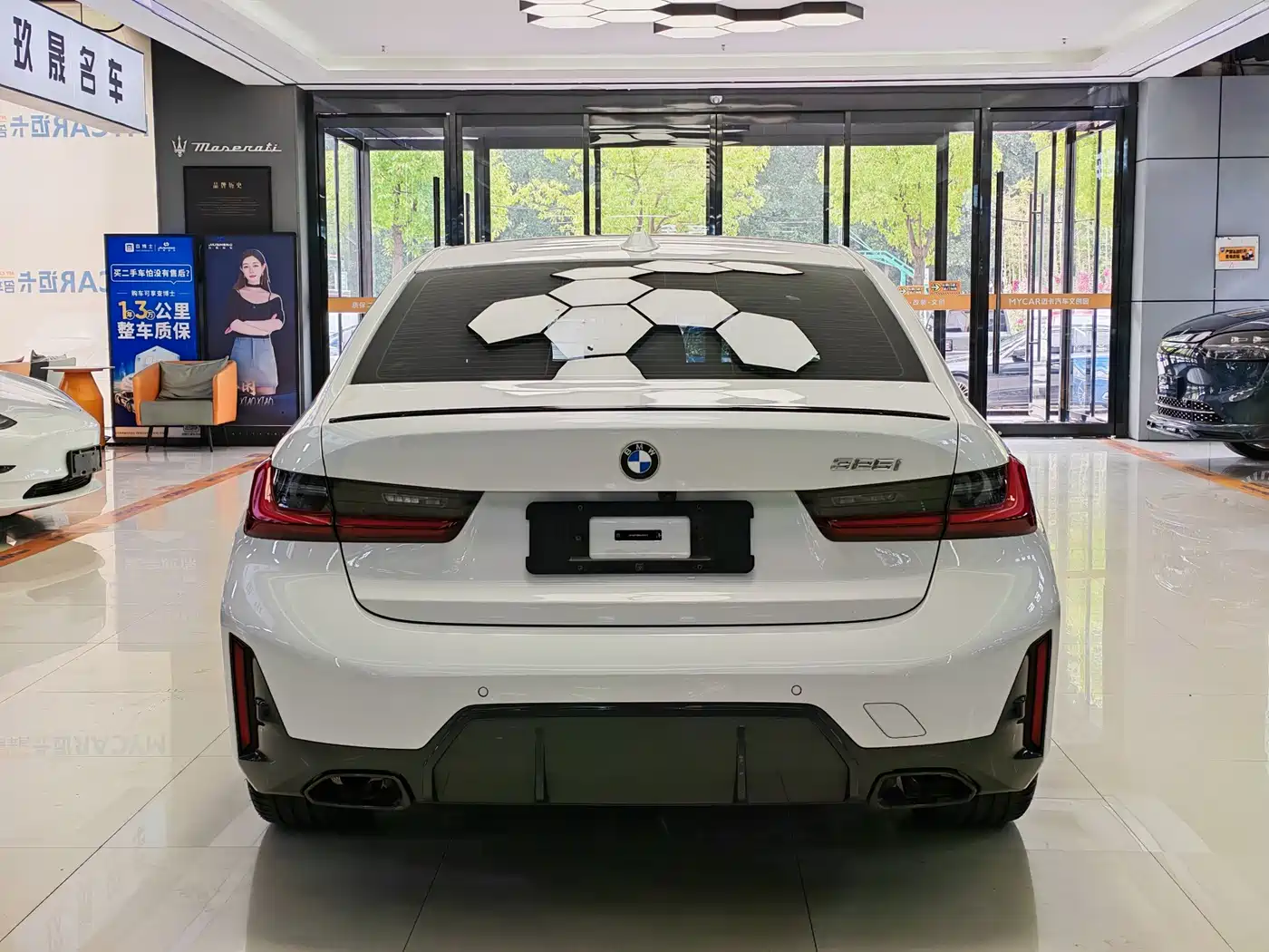 BMW 3 Series 2024 325i M Sport Shadowline Package фото 15