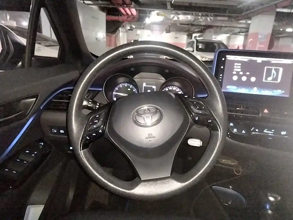 Toyota C-HR 2020 2020 Model 2.0L Leading