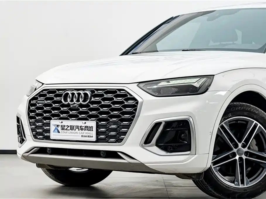Audi Q5L Sportback 2021 40 TFSI Fashion фото 3