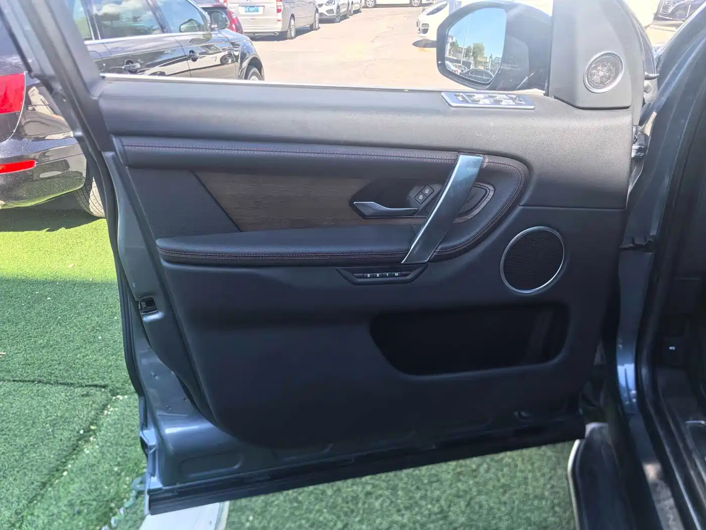Land Rover Discovery Sport 2021 249PS R-Dynamic SE Performance Technology Edition 5-seater фото 5