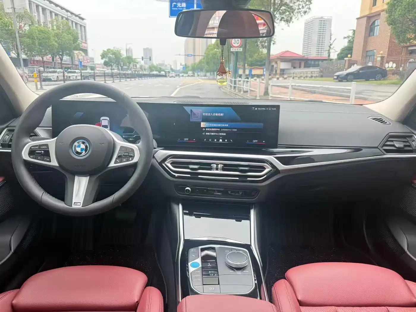 BMW i3 2024 eDrive 35 L фото 3