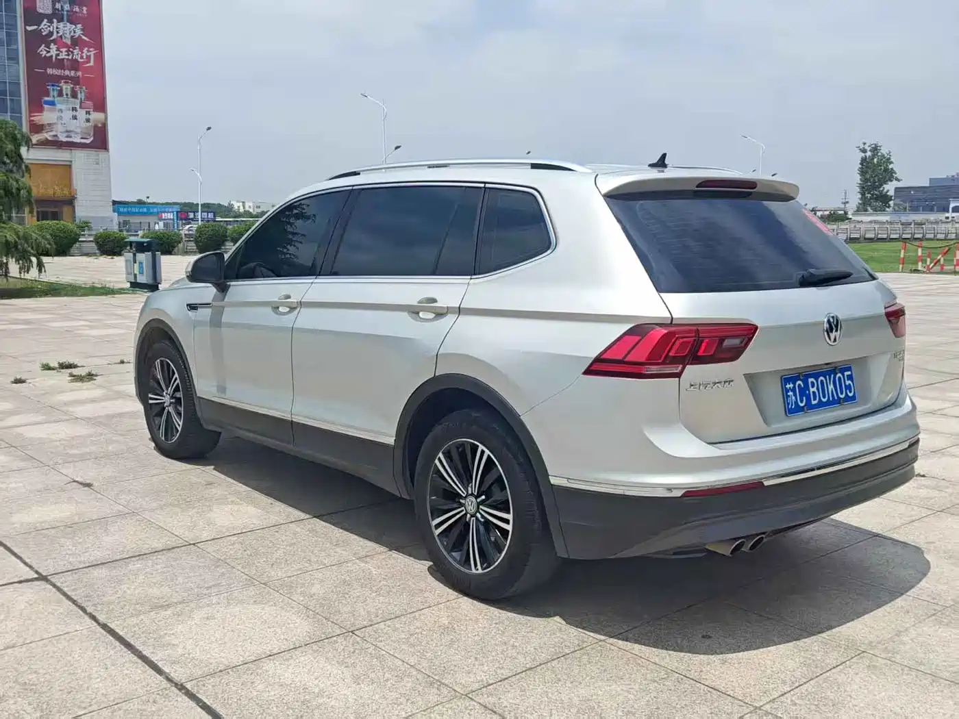 Volkswagen Tiguan L 2019 330TSI Automatic 2WD Panorama Comfort Edition China VI фото 7