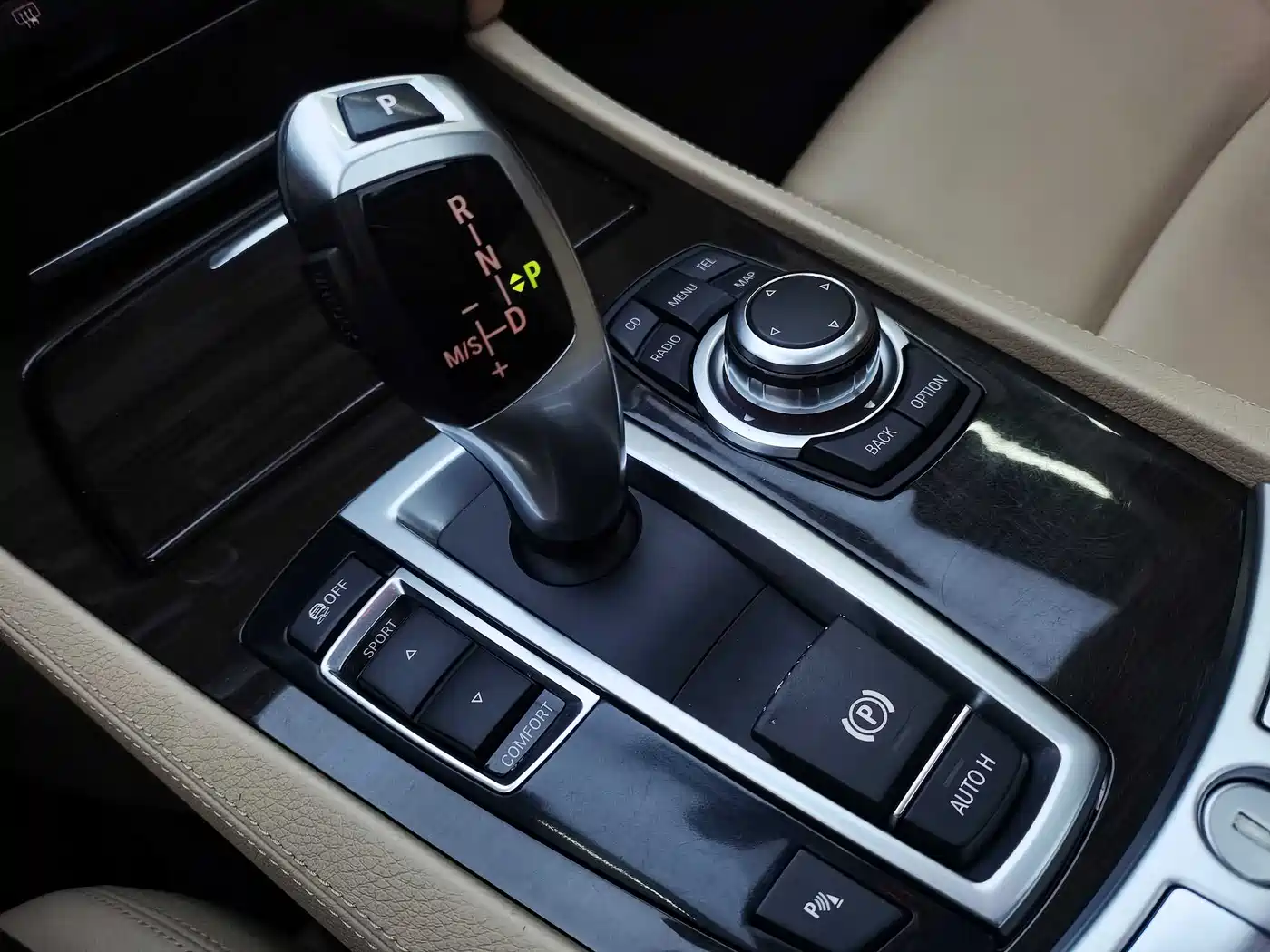 BMW 7 Series 2011 730Li Elegance фото 21
