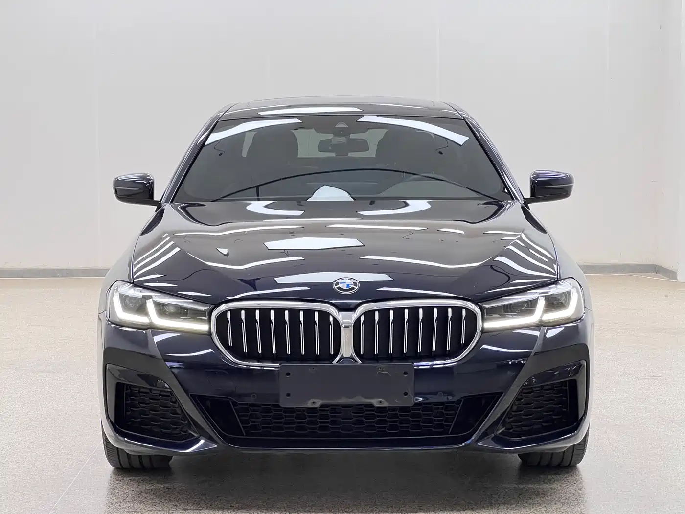 BMW 5 Series 2022 Facelift 530Li Leading M Sport Package фото 2