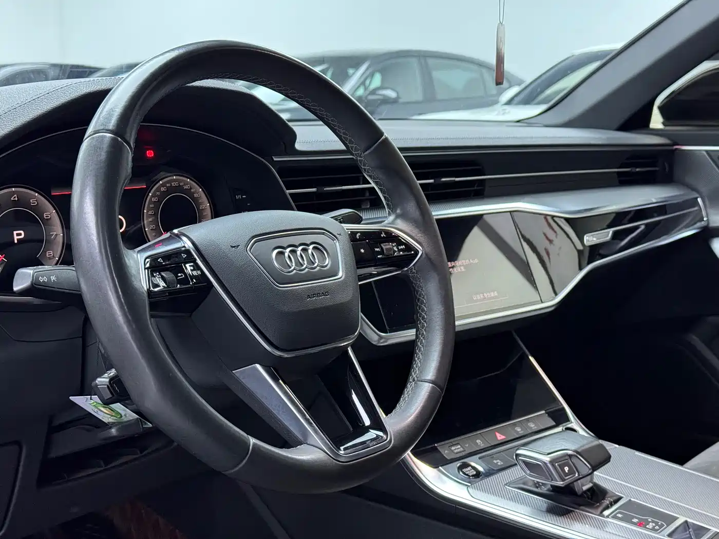 Audi A6L 2021 40 TFSI Luxury Sport фото 5