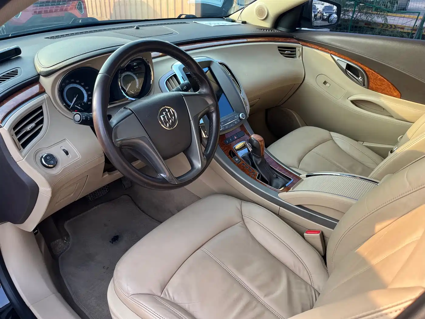 Buick LaCrosse 2012 2.4L SIDI Elegance Edition фото 8