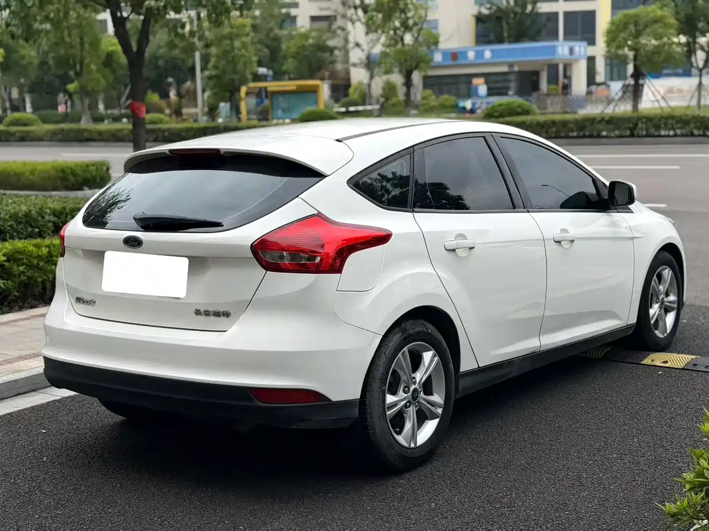 Фото 9 - Ford Focus
