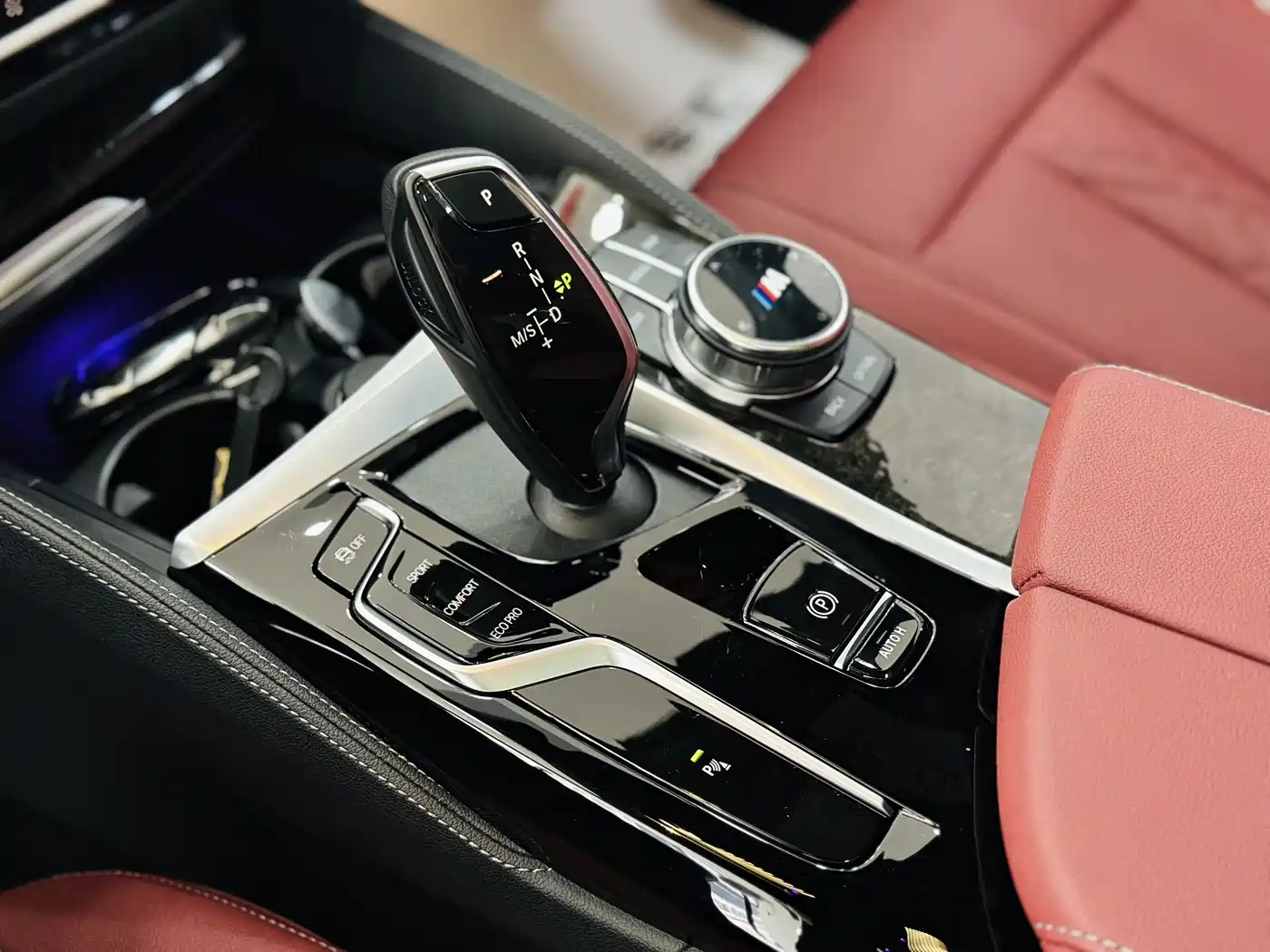 BMW 5 Series 2022 Model Second Facelift 525Li M Sport Package фото 16