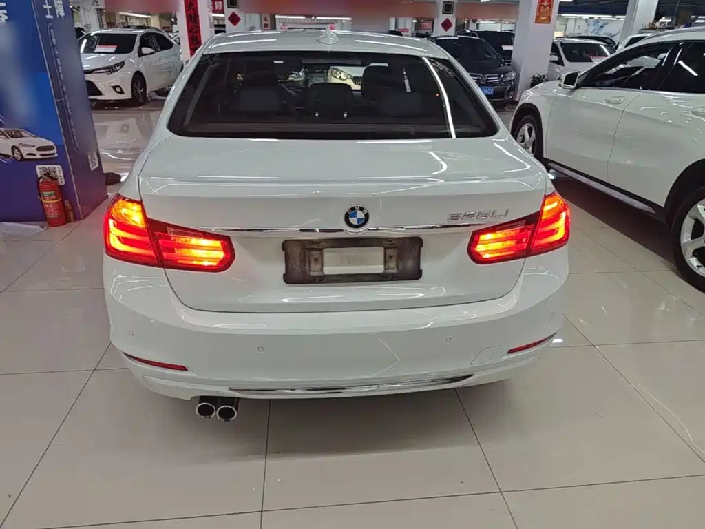 Фото 6 - BMW 3 Series