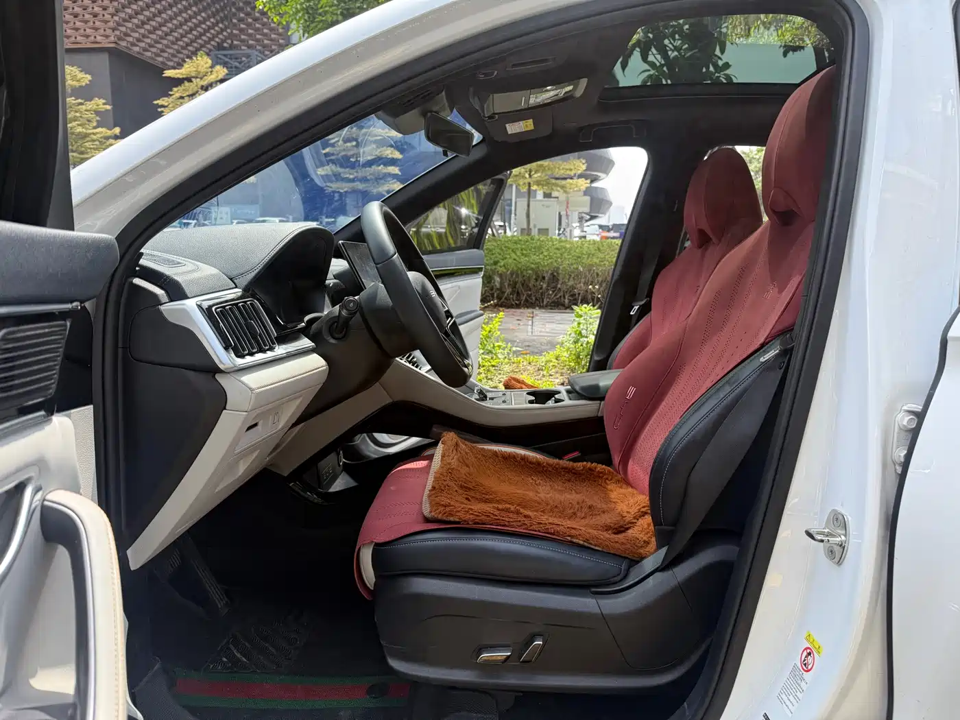 BYD Song PLUS PHEV 2024 Glory Edition DM-i 110km Flagship фото 7