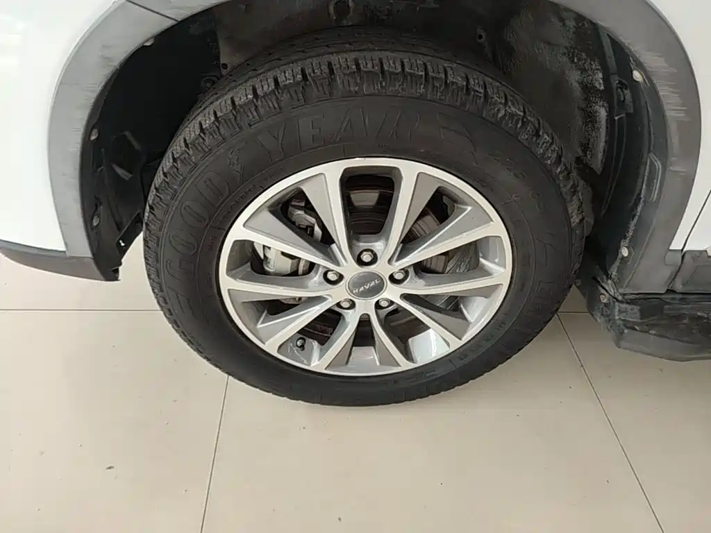 Photo 23 - Haval H6