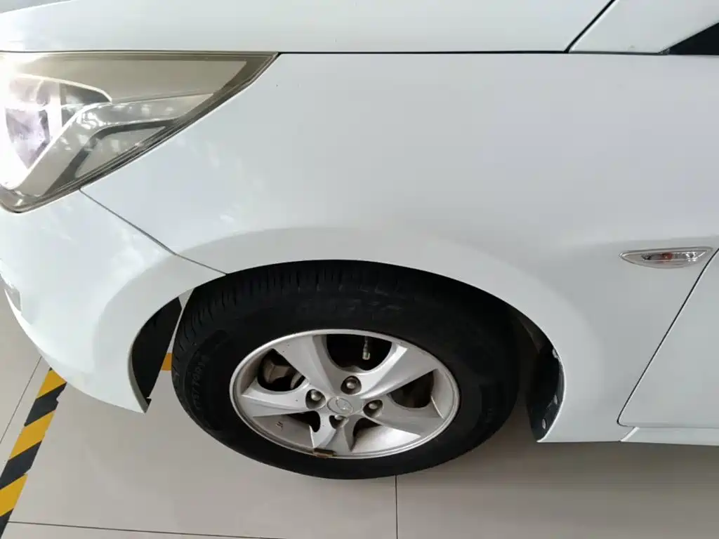 Hyundai Reina 2015 2014 Model 1.4L Automatic GLX