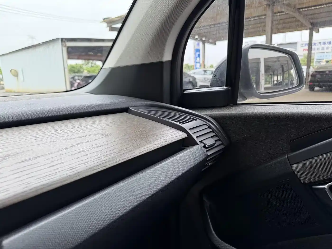 BMW i3 (Import) 2019 Quick Charge Version фото 17