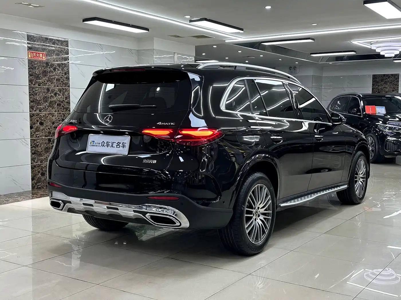 Mercedes-Benz GLC 2026 GLC 300 L 4MATIC Sport 5-Seater фото 4