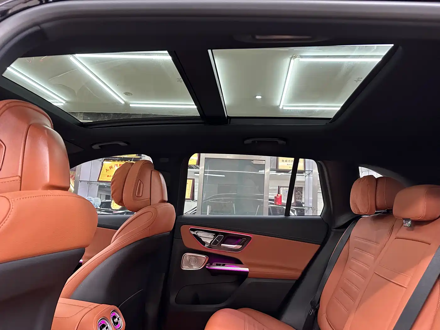Mercedes-Benz GLC 2026 GLC 300 L 4MATIC Sport 5-Seater фото 11