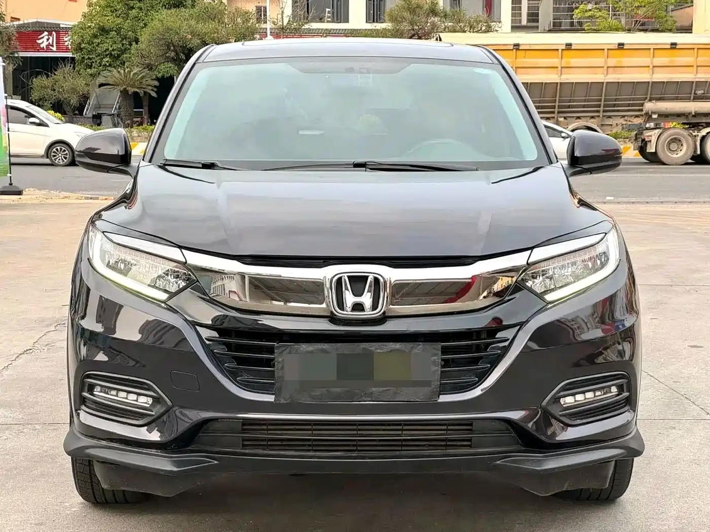 Фото 2 - Honda Vezel