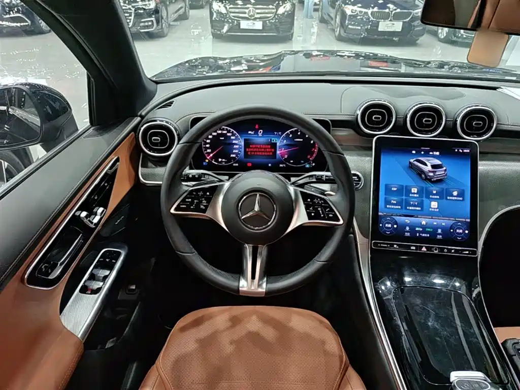 Mercedes-Benz GLC 2023 Facelift GLC 260 L 4MATIC Sport 5-Seater фото 11