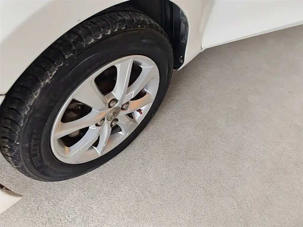 Toyota YARiS L Zhi Xuan 2015 1.5E Auto Charming Edition фото 23