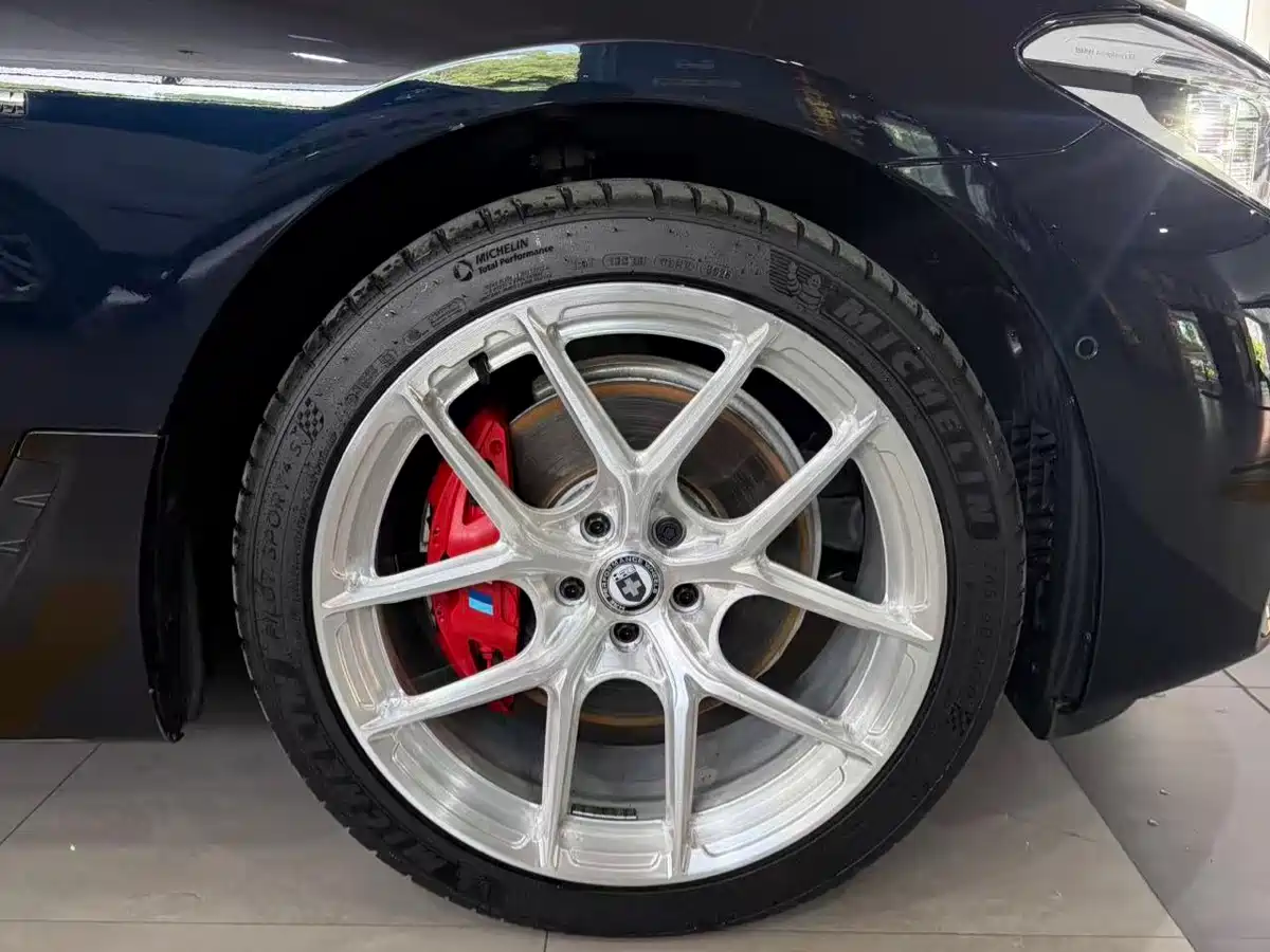 BMW 6 Series GT 2018 640i xDrive M Sport Package фото 14