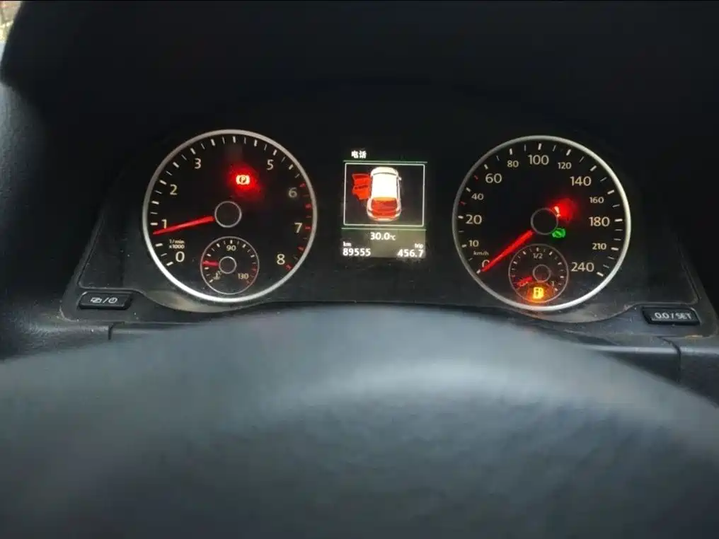 Volkswagen Tiguan 2015 1.8TSI Automatic 2WD Highline фото 18