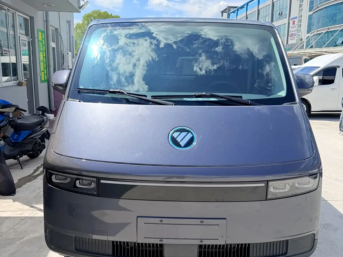 2025 Foton Fengjing i7