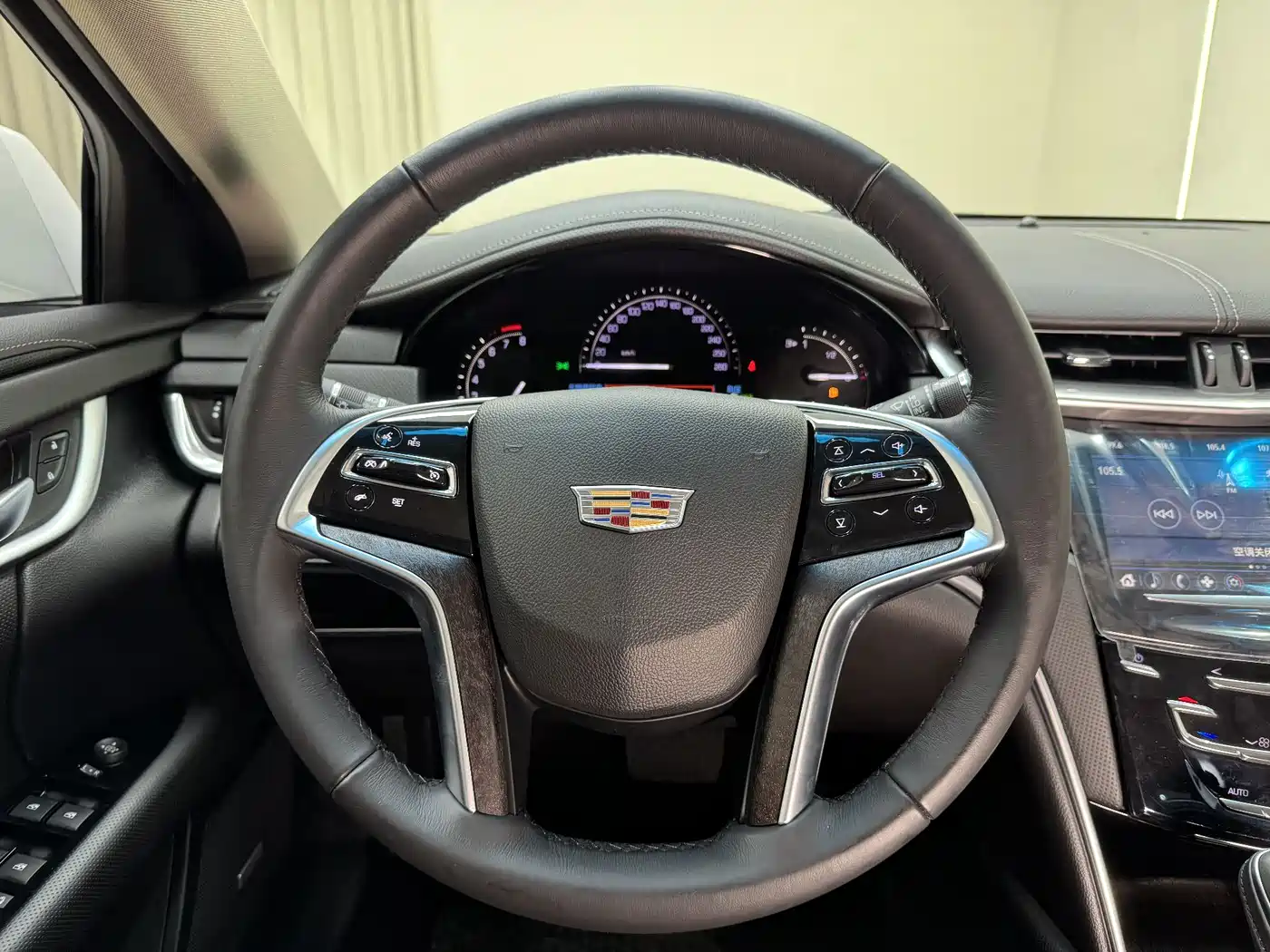 Cadillac XTS 2018 28T Technology фото 24