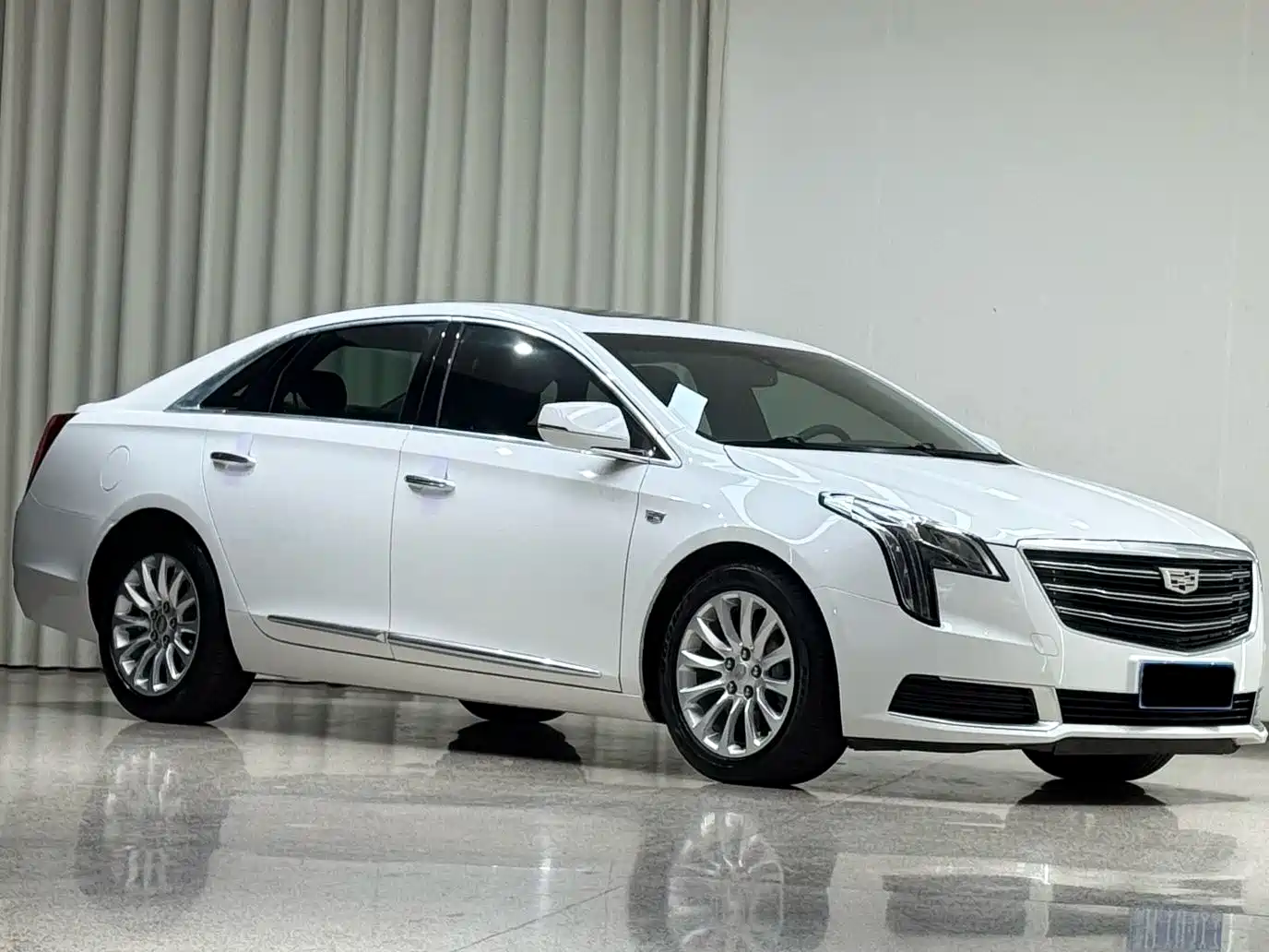 Cadillac XTS 2018 28T Technology фото 3