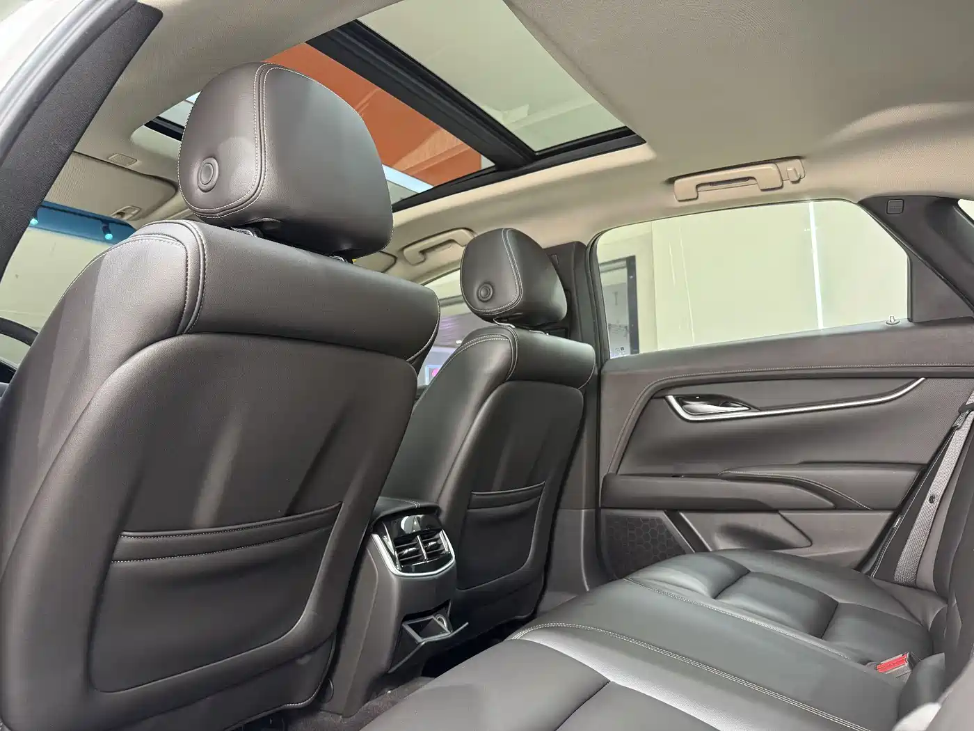 Cadillac XTS 2018 28T Technology фото 21
