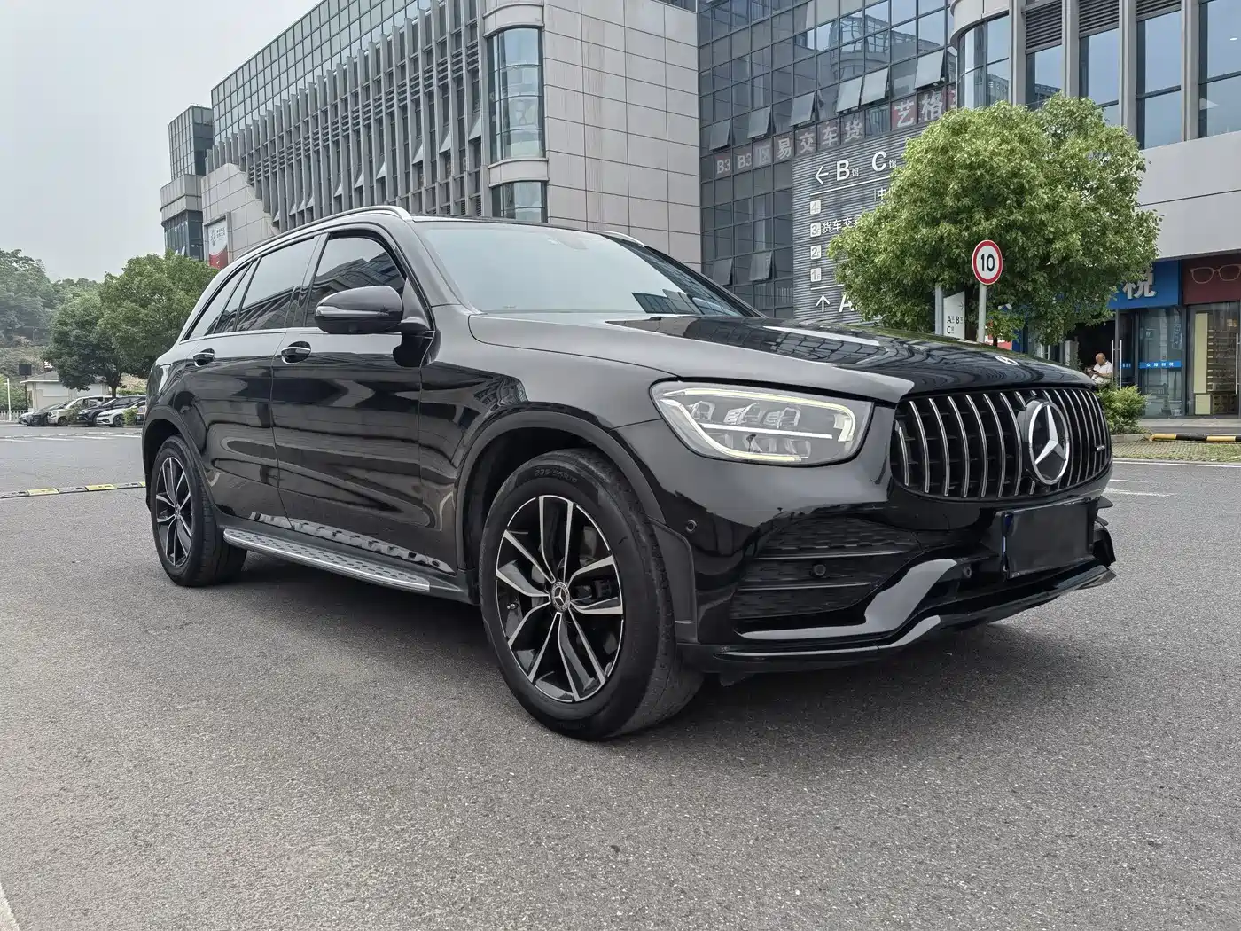Mercedes-Benz GLC 2022 Model GLC 260 L 4MATIC Luxury Edition фото 7