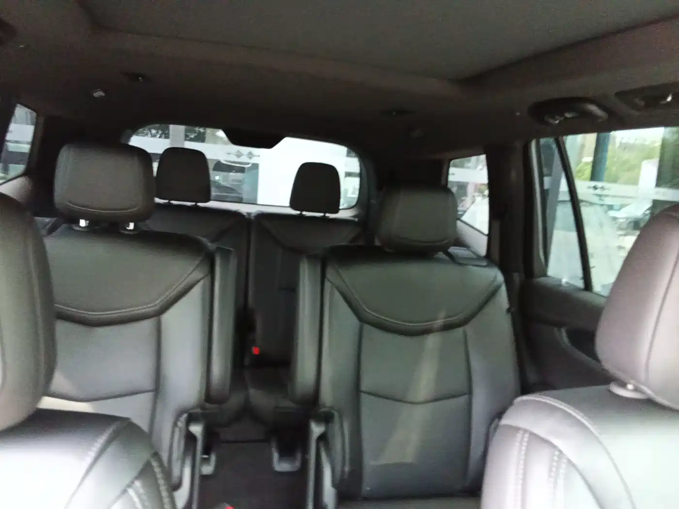 Фото 19 - Cadillac XT6