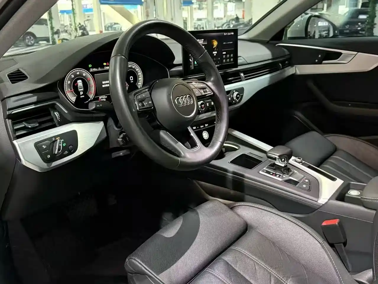 Фото 8 - Audi A4L