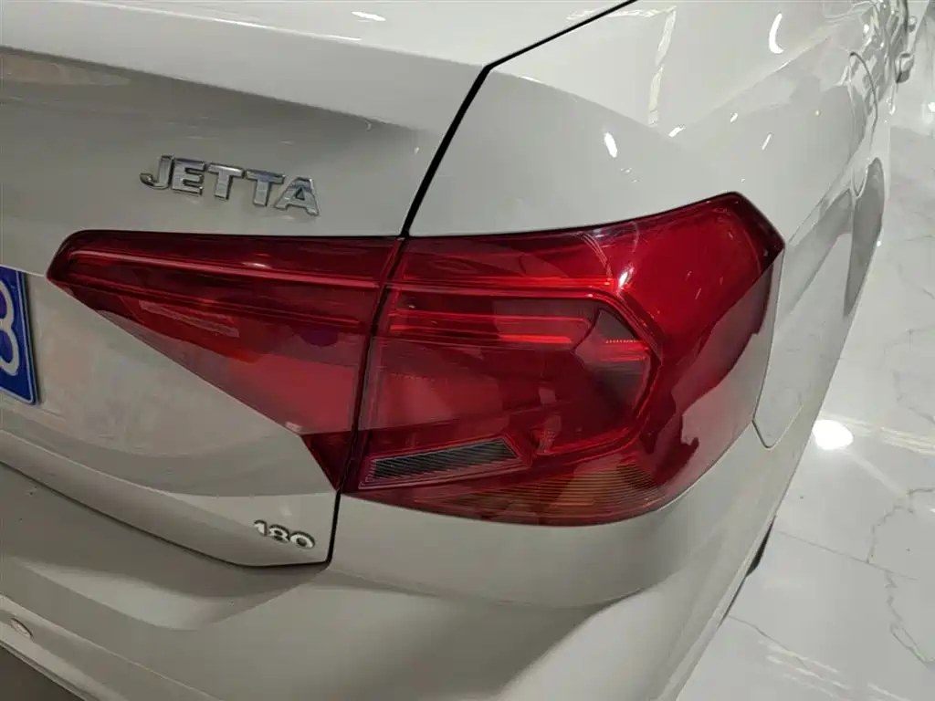 Volkswagen Jetta 2017 1.5L Automatic Fashion фото 8