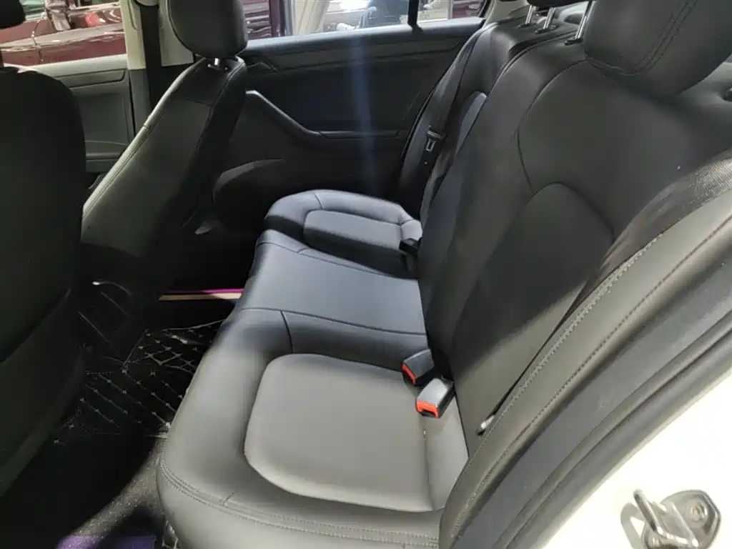 Volkswagen Jetta 2017 1.5L Automatic Fashion фото 17