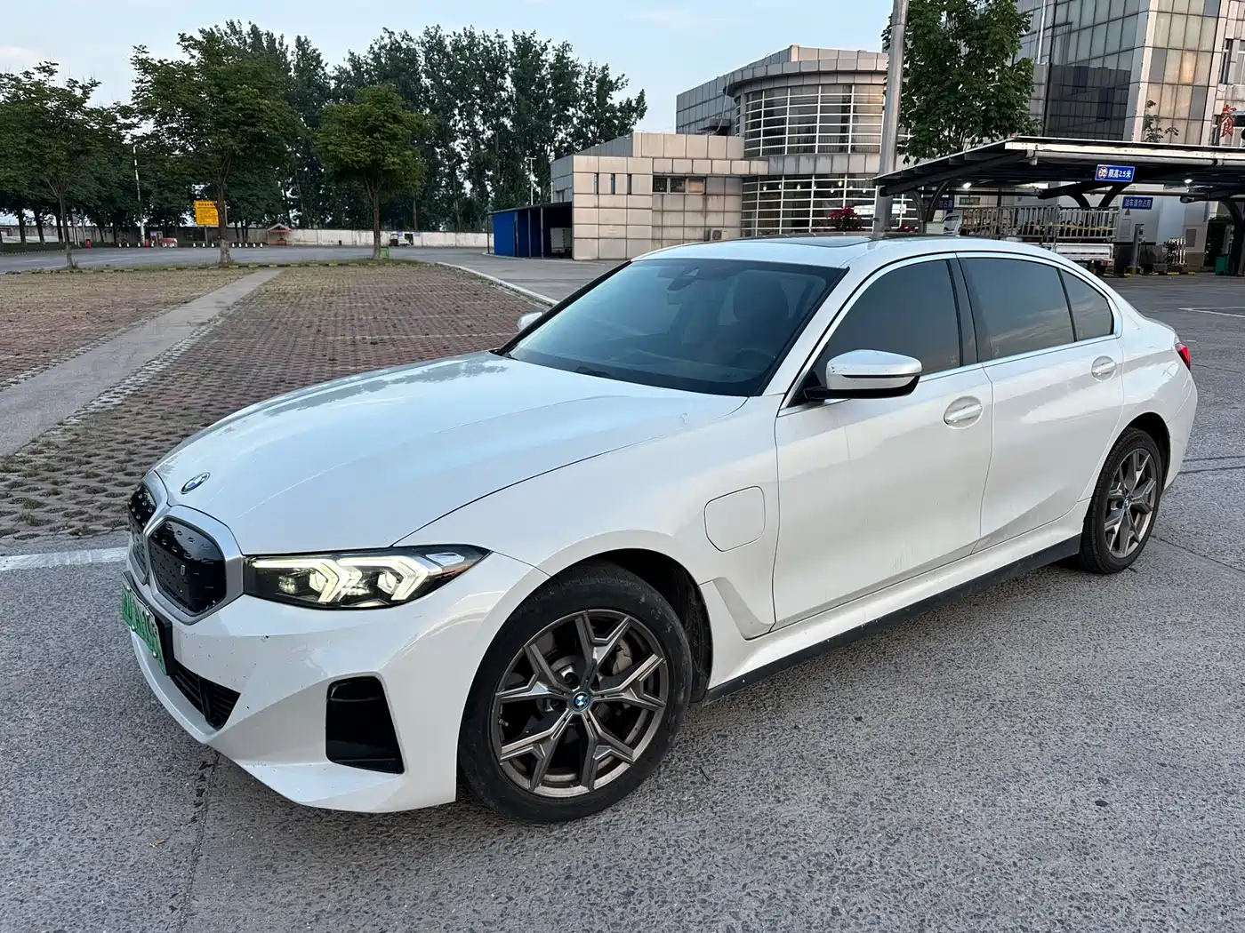BMW i3 2022 eDrive 35 L