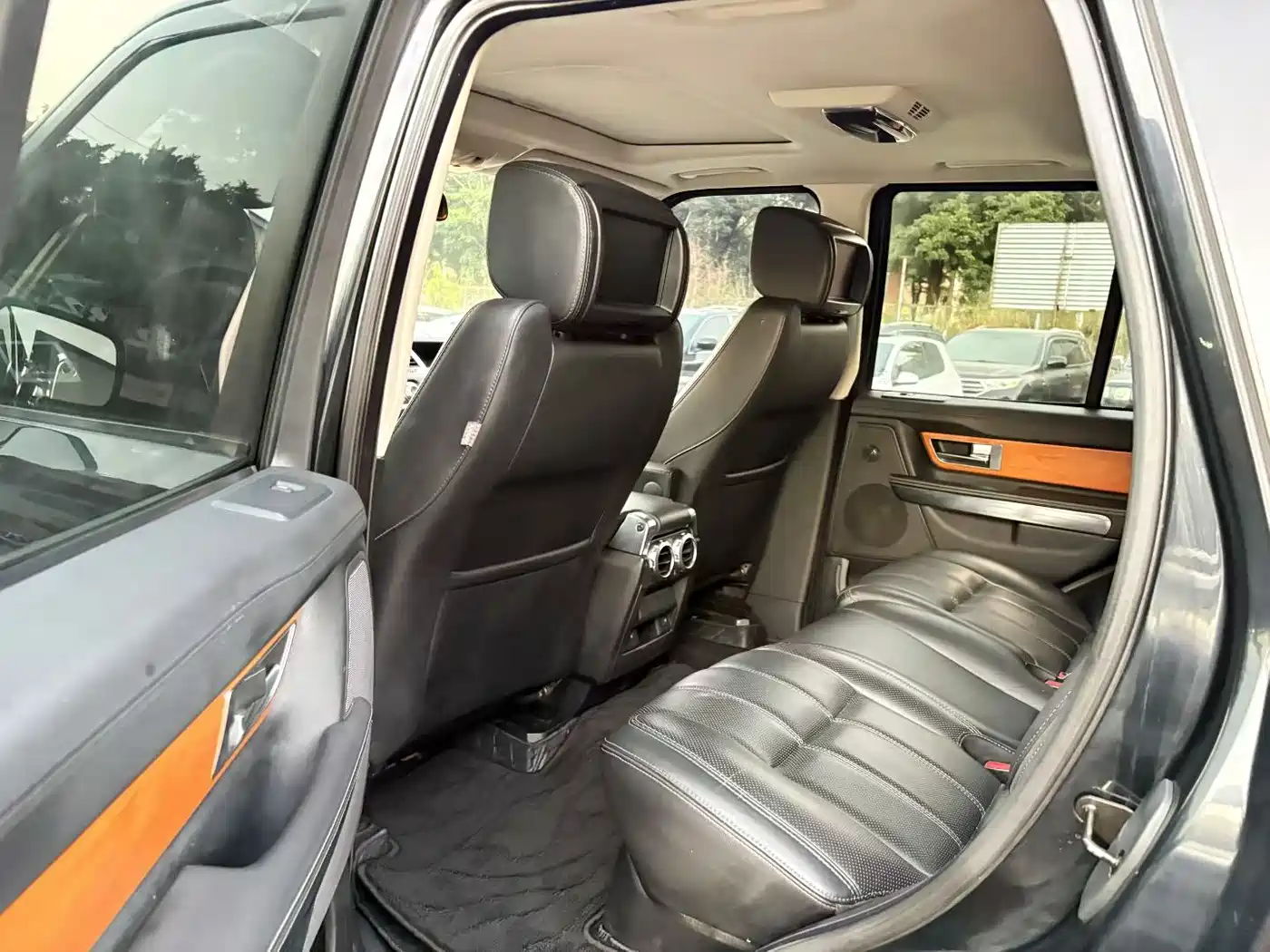 Land Rover Range Rover Sport 2011 5.0 NA V8 HSE фото 4