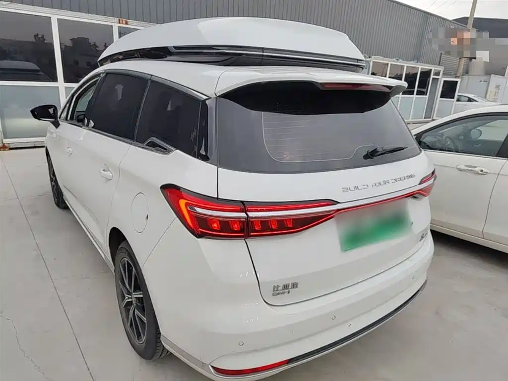 BYD Song MAX New Energy 2022 DM-i 105KM Executive Edition фото 23