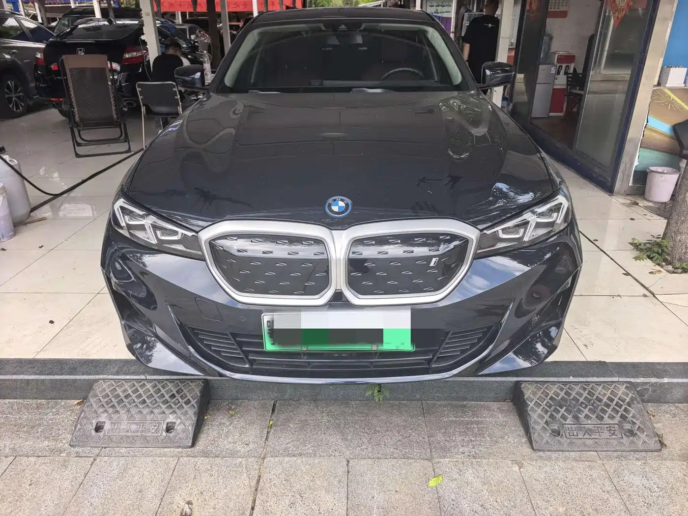BMW i3 2024 eDrive 35 L фото 2