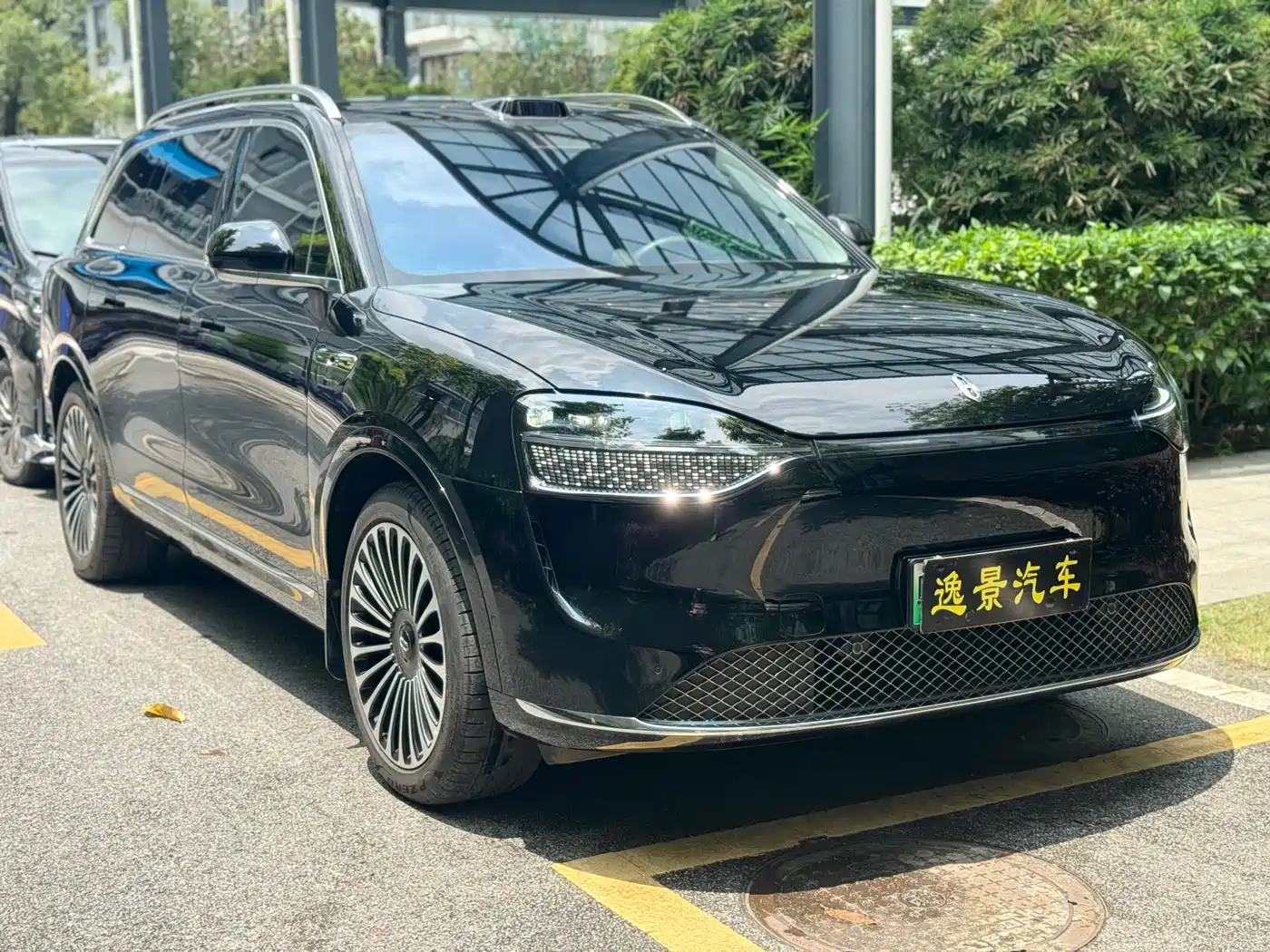 AITO Wenjie AITO M9 2024 Pure Electric Max Edition 100kWh 6-Seater фото 3