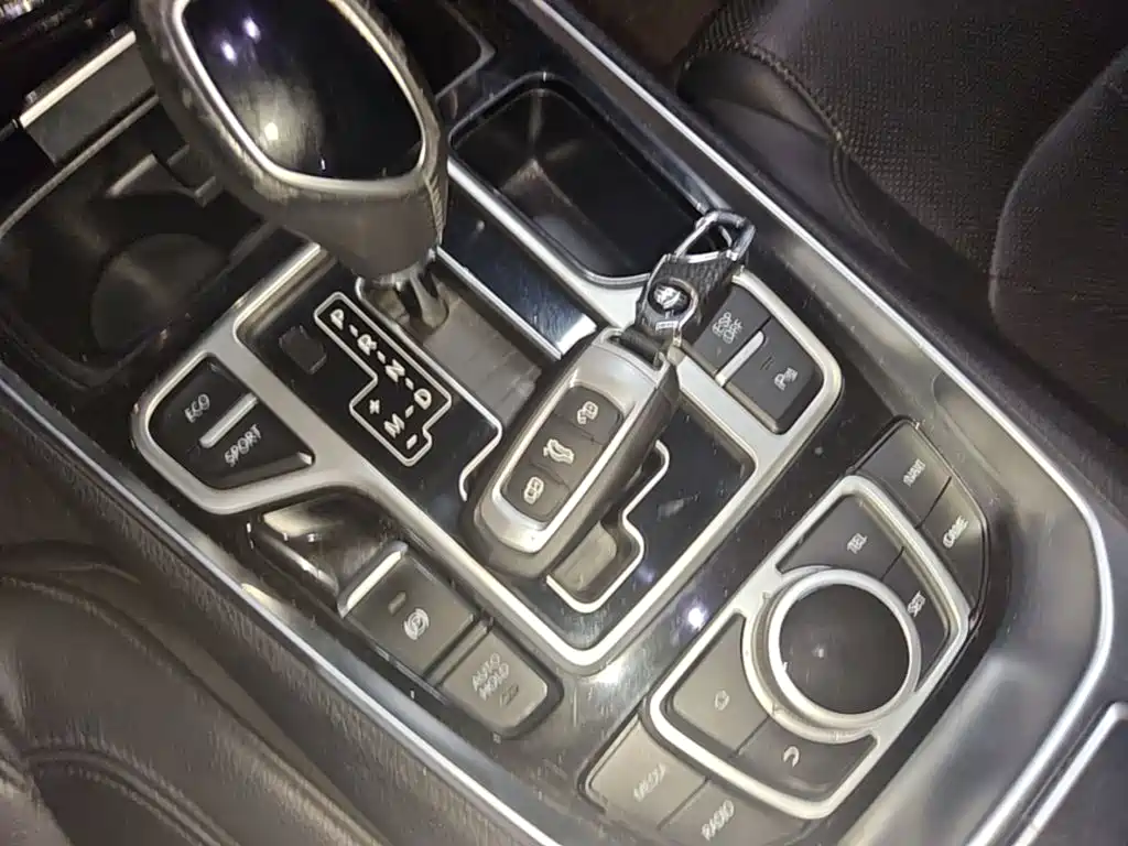 Фото 9 - Geely Borui