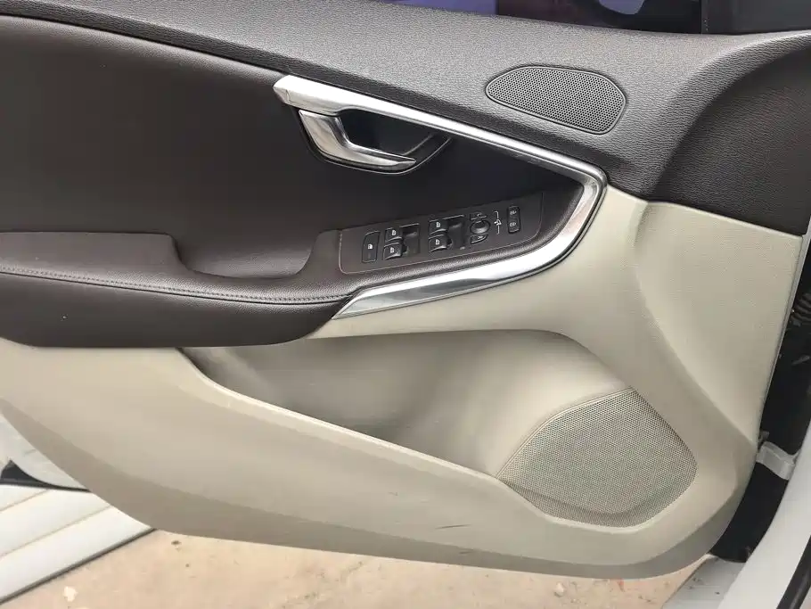 Volvo V40 2013 2013 2.0T Elegance Edition