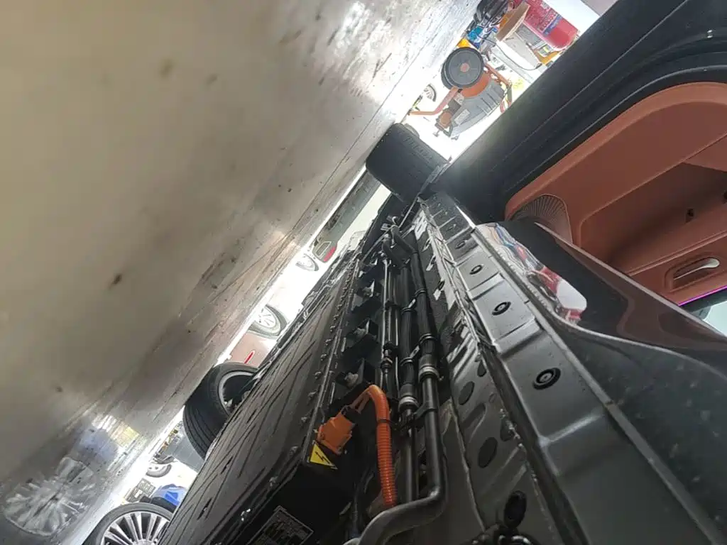 Landian E5 PLUS 2026 2026 165km Long Range First Edition Ultra 7-Seater