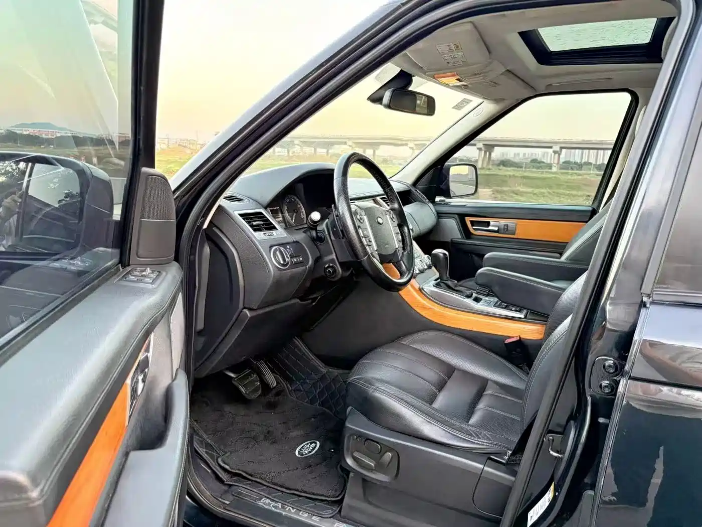 Land Rover Range Rover Sport 2011 5.0 NA V8 HSE фото 11