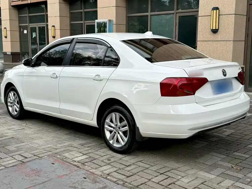 Фото 6 - Volkswagen Jetta