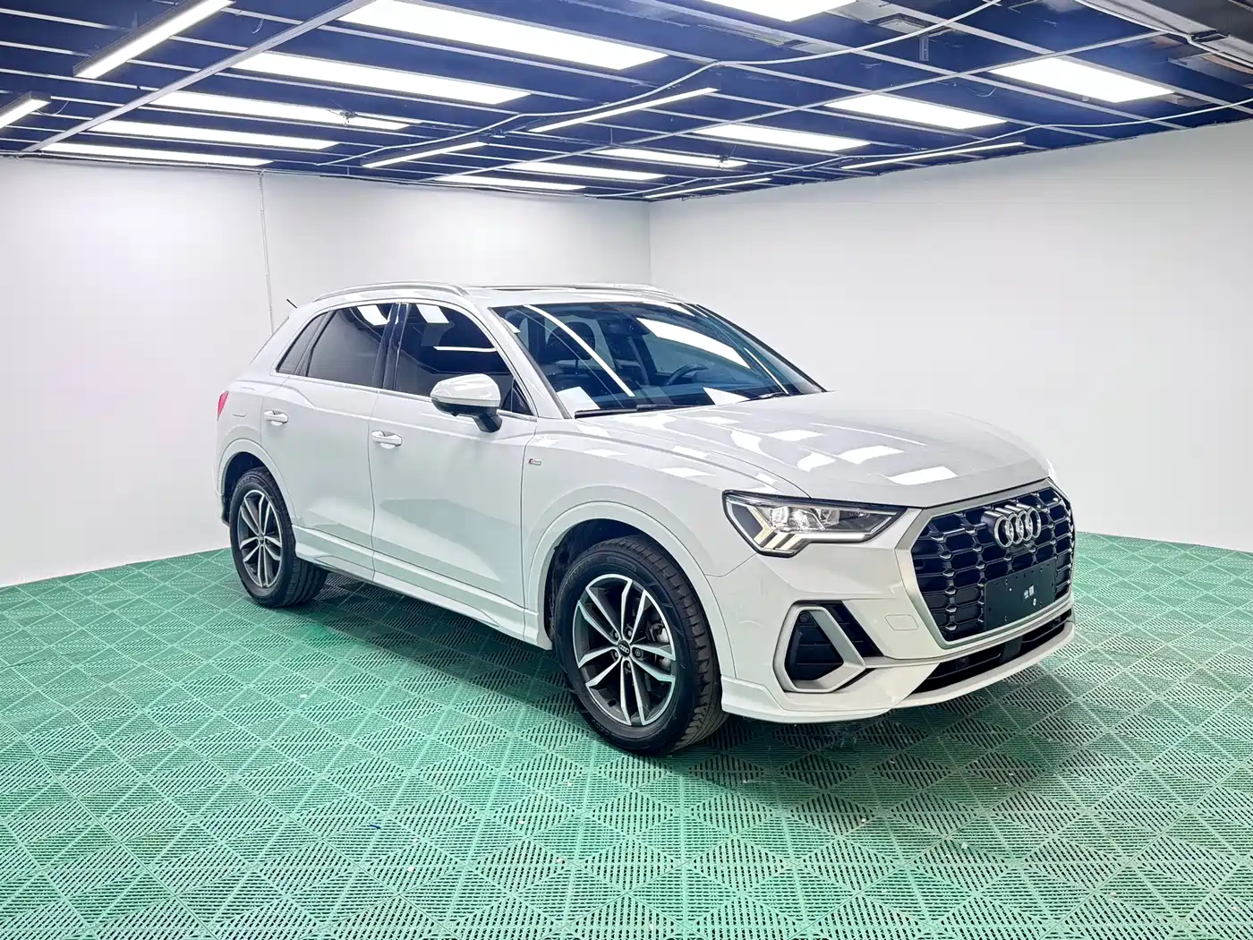 Audi Q3 2023 35 TFSI Progressive Dynamic (1.4T) фото 3