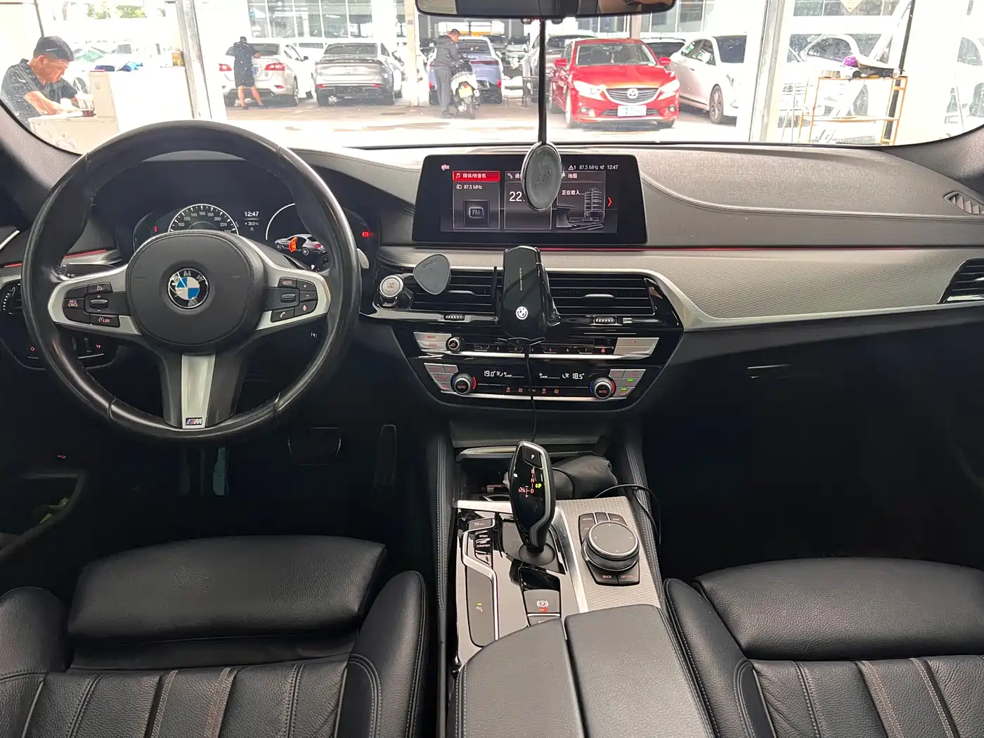 BMW 5 Series (Import) 2019 525i M Sport Package фото 5