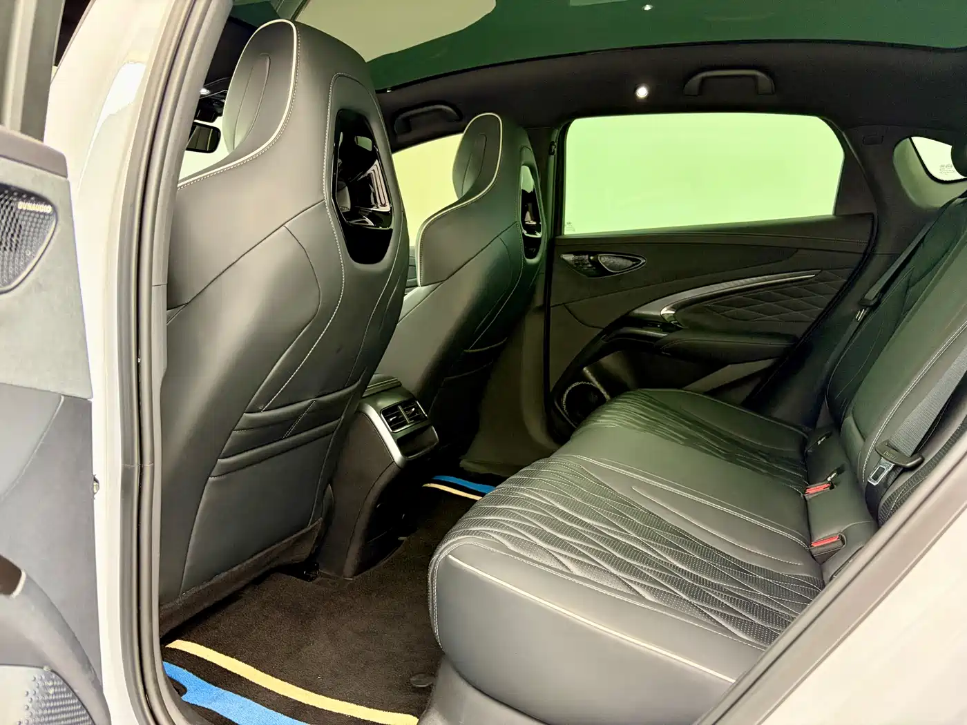 BYD Seal 2023 Champion Edition 550km Premium фото 12