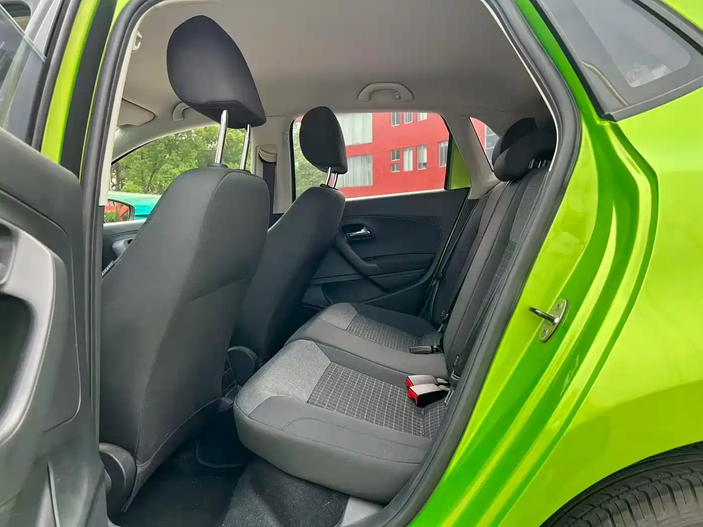 Volkswagen Polo 2014 1.6L Automatic Comfort Edition фото 5