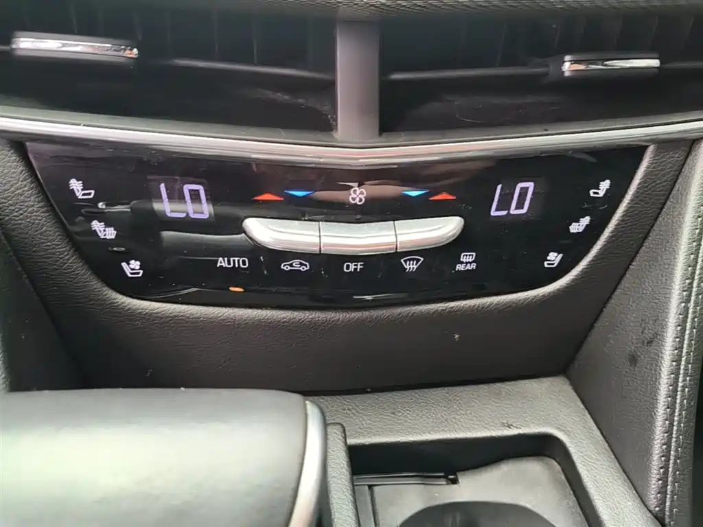 Cadillac CT6 2016 28T Luxury фото 13