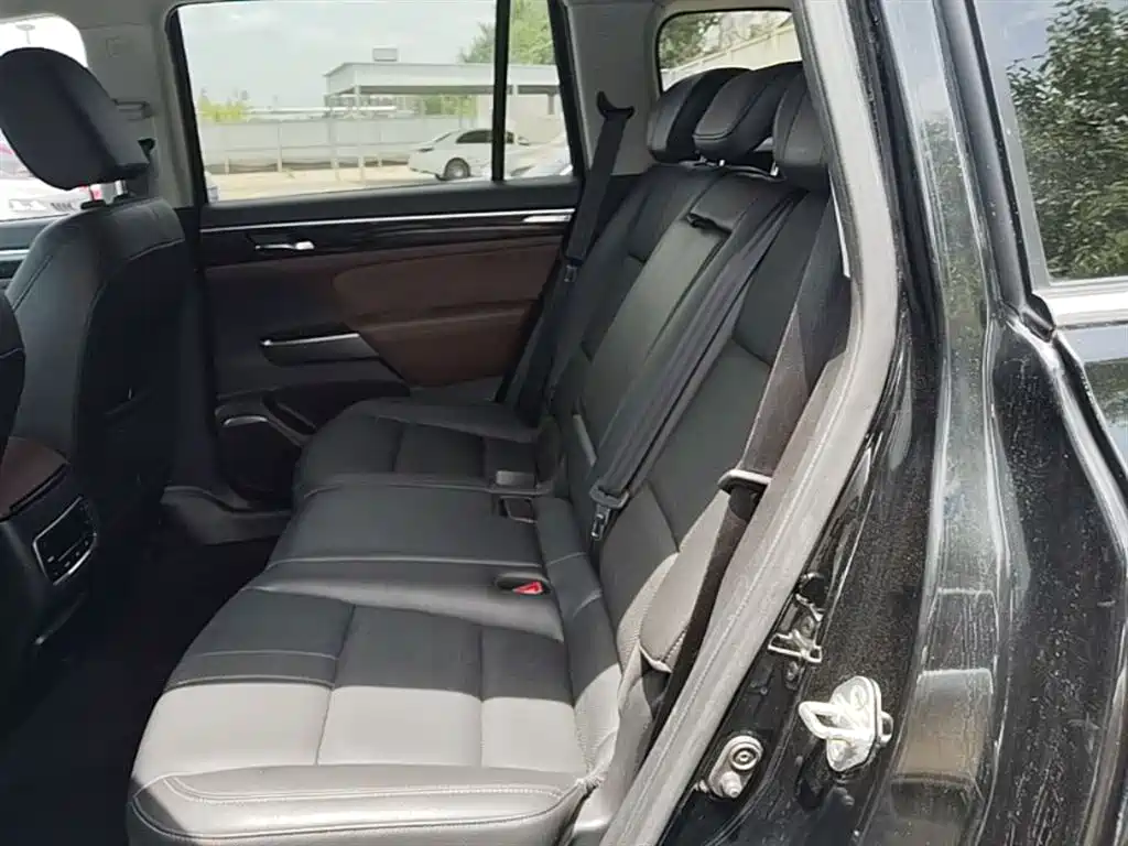GAC Trumpchi Trumpchi GS8 2017 320T 2WD Luxury Smart Connect (7-seater) фото 17