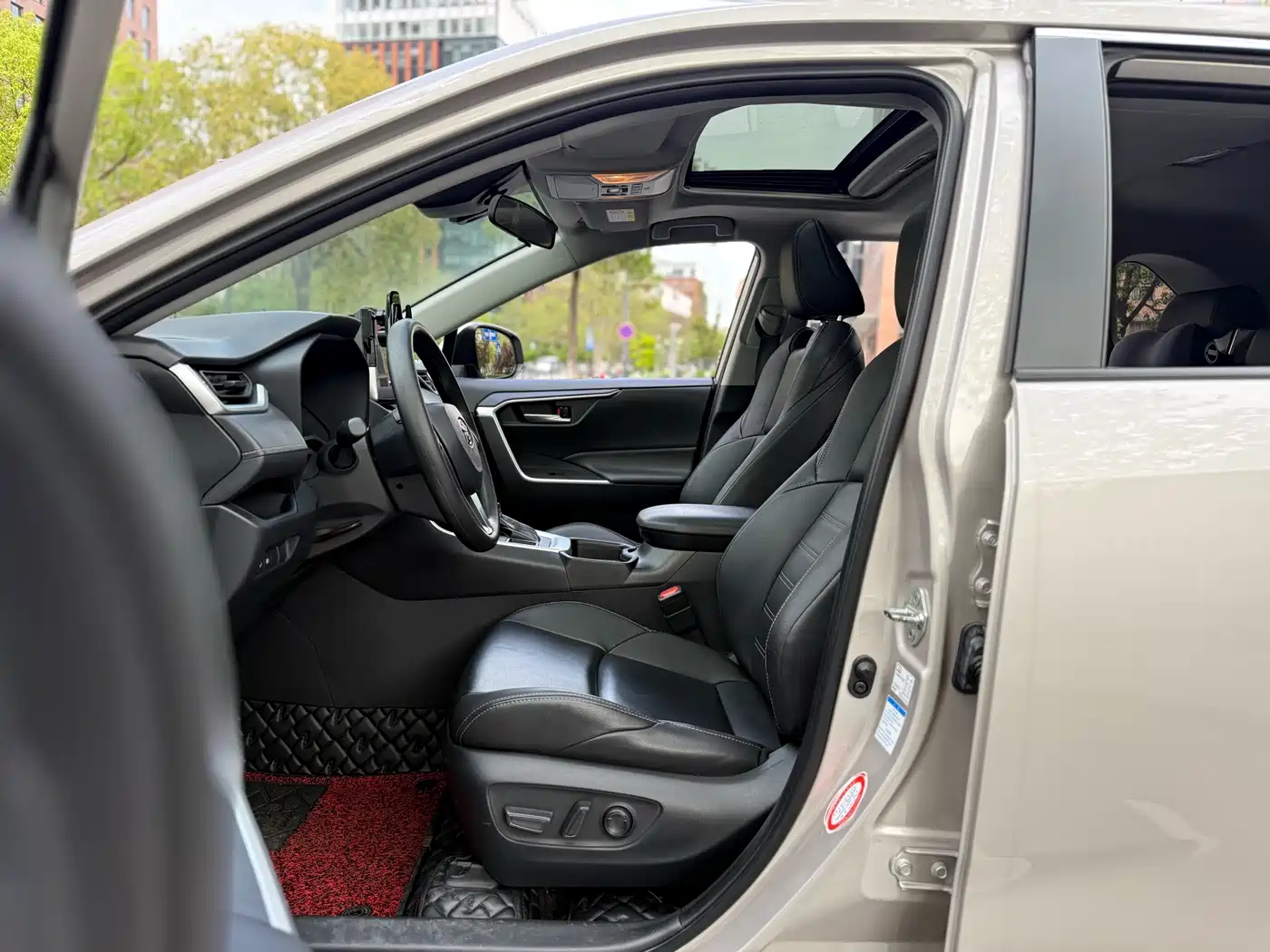 Toyota Wildlander 2020 2.0L CVT AWD Luxury Edition фото 5